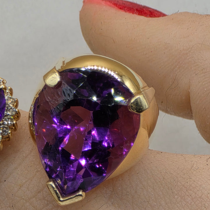 14k Gold & (est.)7 Carat Pear Shaped Amethyst Statement Ring
