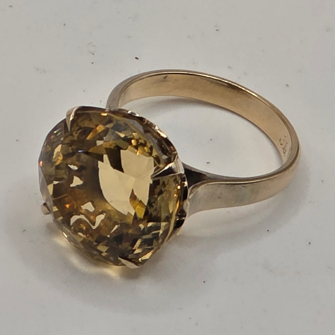 14k Gold & (est.)10+ Carat Round Cut Citrine Statement Ring