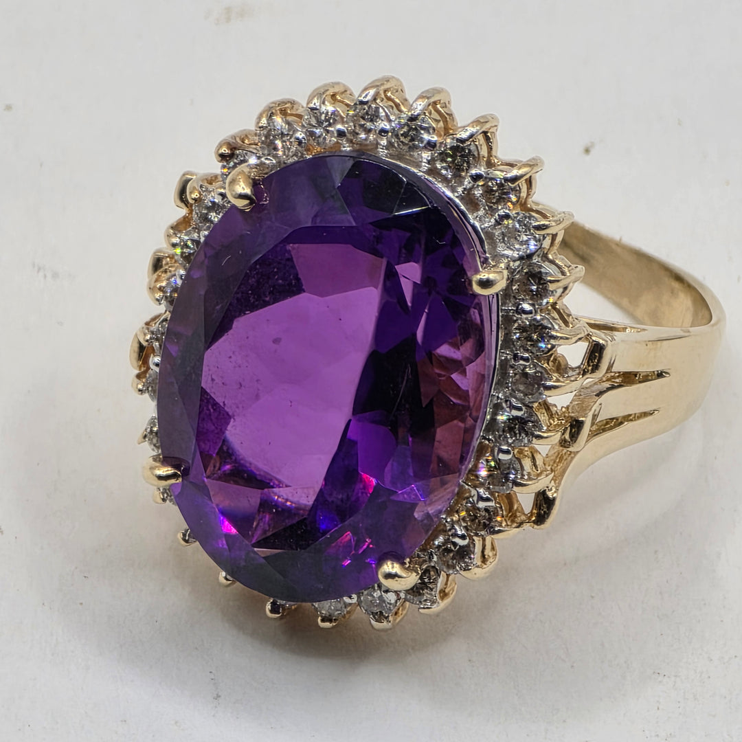 14k Gold & (est.)5 Carat Oval Amethyst & Diamond Halo Party Ring