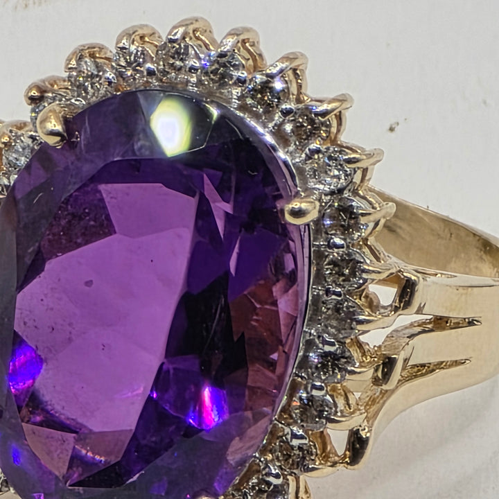 14k Gold & (est.)5 Carat Oval Amethyst & Diamond Halo Party Ring