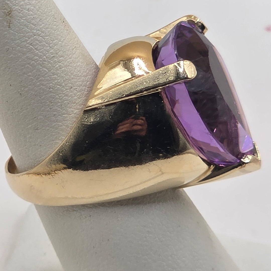 14k Gold & (est.)7 Carat Pear Shaped Amethyst Statement Ring