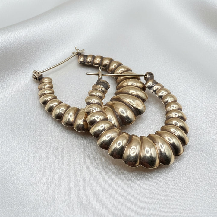 14K Yellow Gold Scalloped Graduated Hoop Earrings