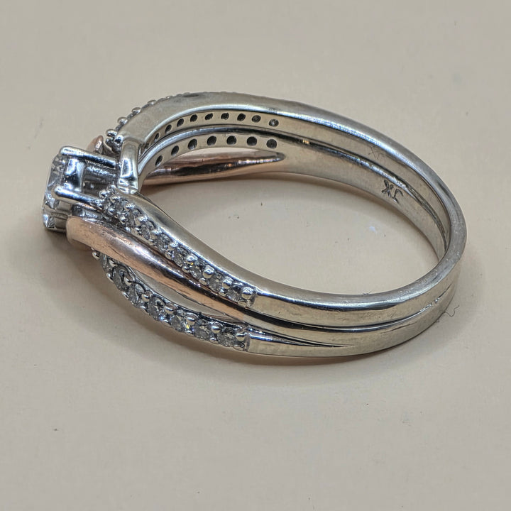 14K Gold & Pave Diamond Wavy Ribbon Elegant Ring