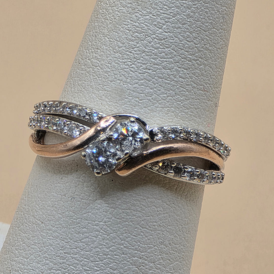 14K Gold & Pave Diamond Wavy Ribbon Elegant Ring