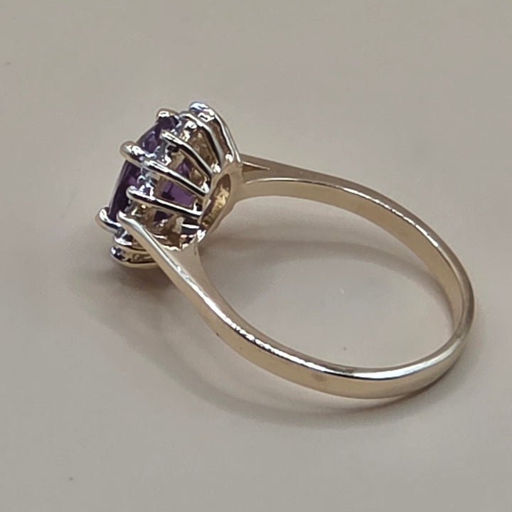 14k Gold, Amethyst & Diamond Elegant Statement Ring