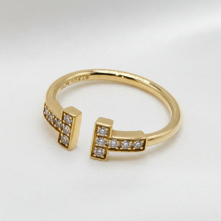 Authentic Tiffany & Co 18K Gold & Diamond T Ring
