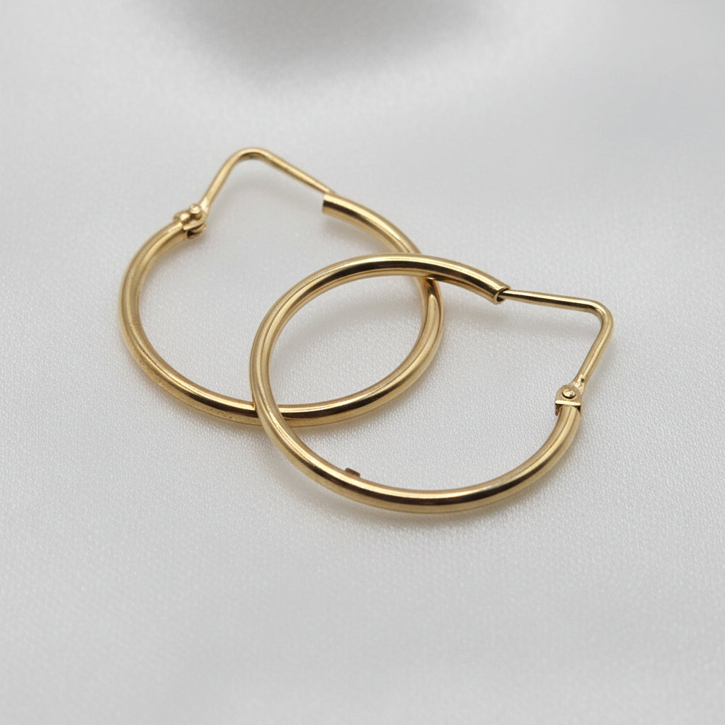 18K Gold Traditional Medium Hoop Earrings