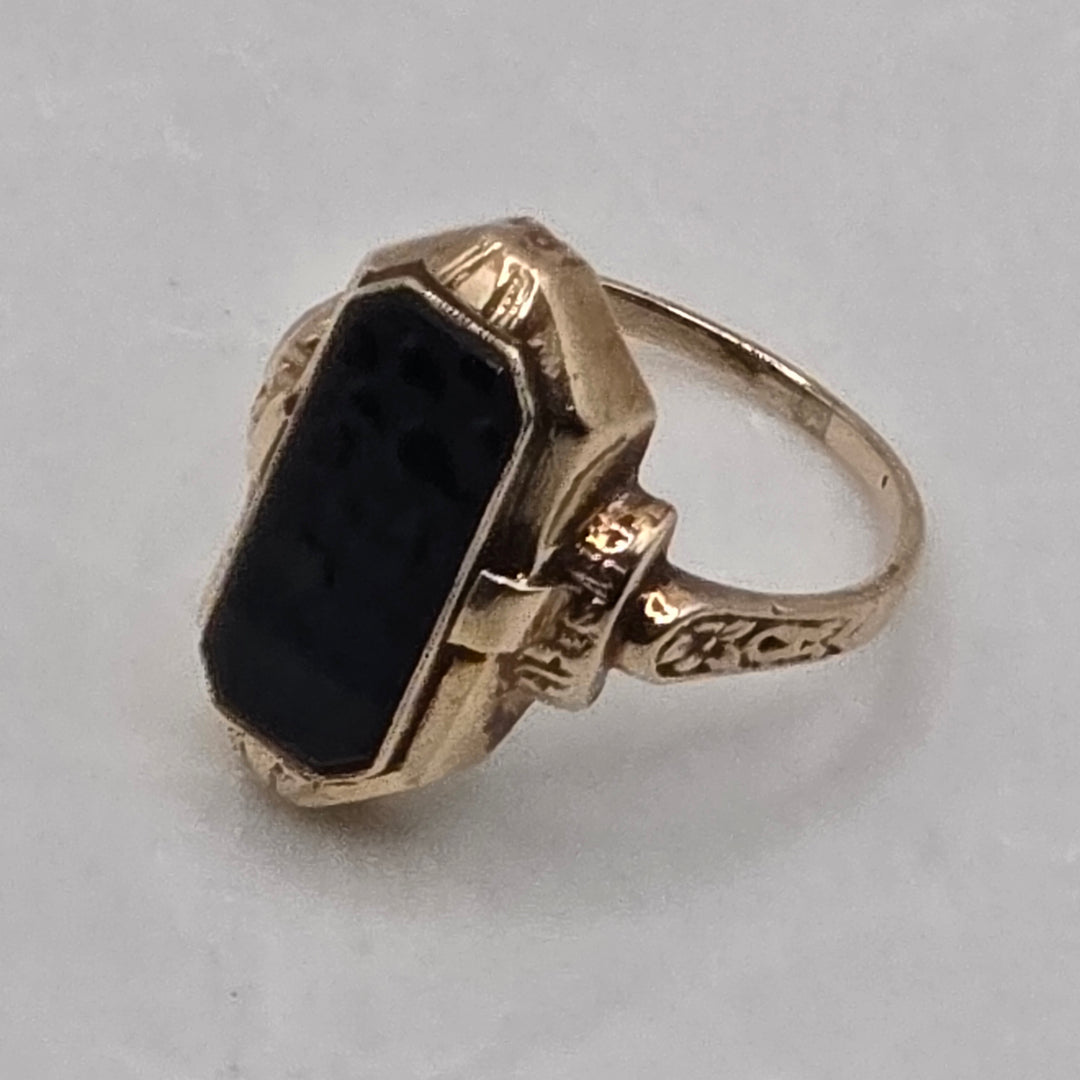 14K Gold Carved Conch Cameo & Black Onyx Flip Ring