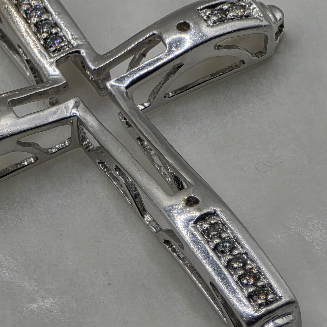 14K White Gold & Diamond Unisex Open Work Cross Cuban Link Necklace