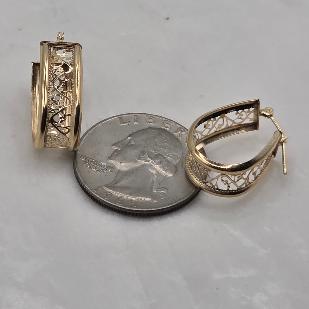 14K Gold Open Work Vine Motif Hoop Earrings