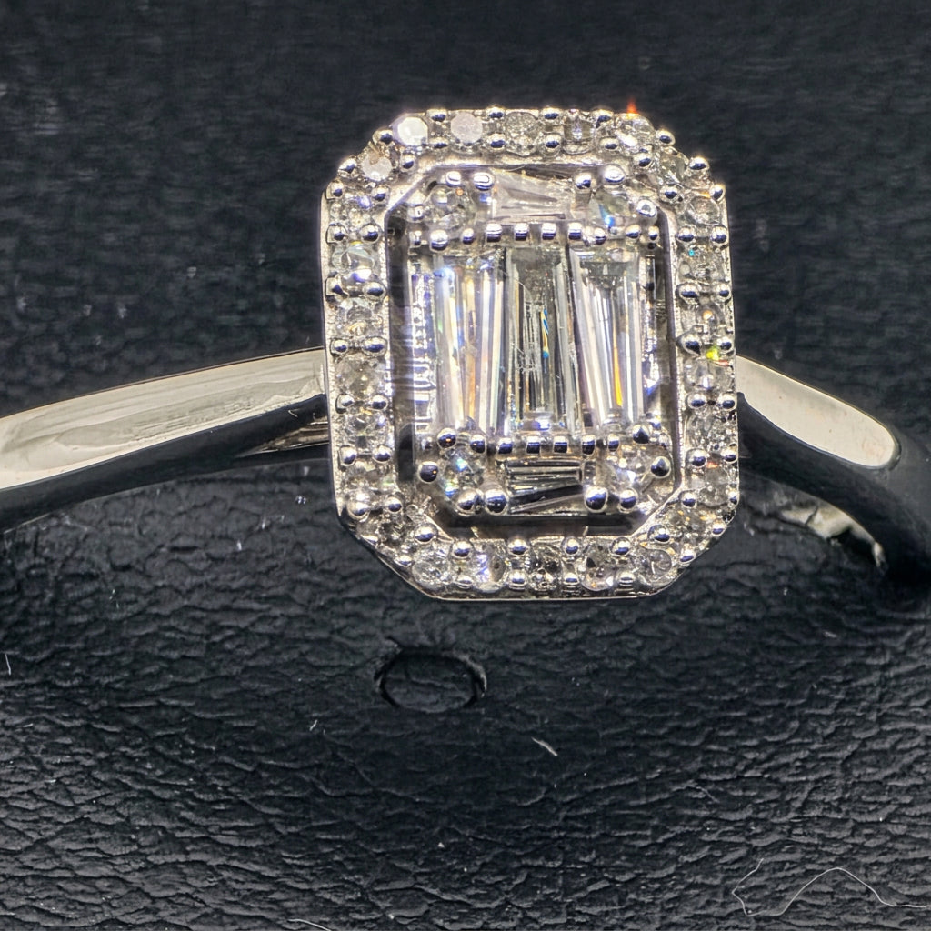 14K Gold & Diamond Elegant Engagement Ring