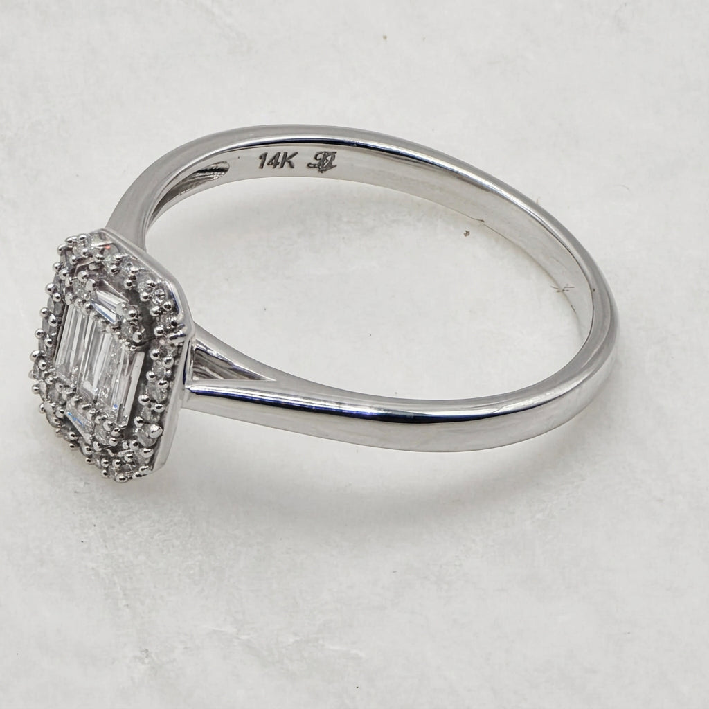 14K Gold & Diamond Elegant Engagement Ring