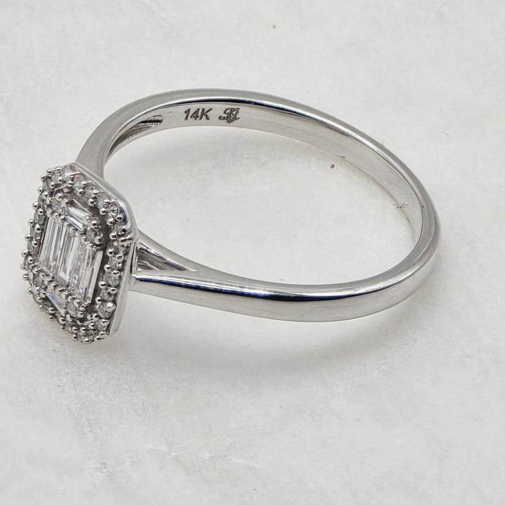14K Gold & Diamond Elegant Engagement Ring