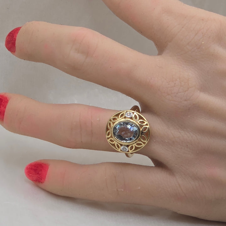 14k Gold, Aquamarine & Diamond Elegant Cocktail Ring