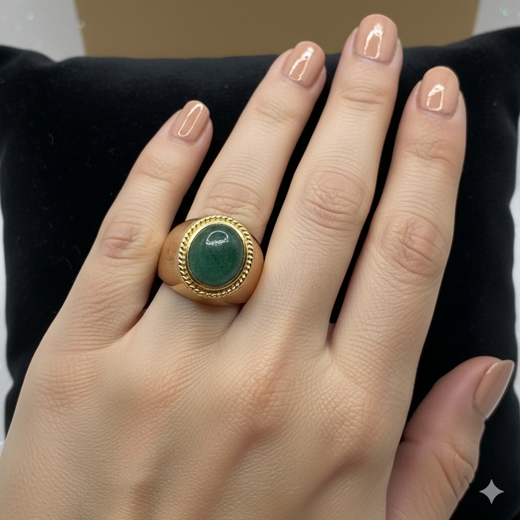 18K Gold & Green Cabochon Jade Cocktail Ring
