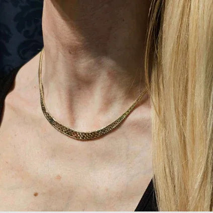 Reversible Tri-Color Gold Graduated Omega Necklace - Estate Jewelry Priced Right